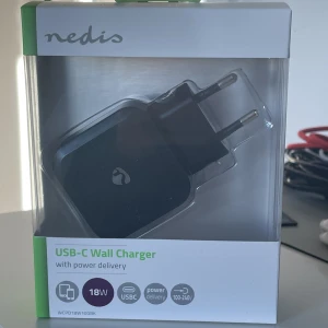 USB-C 18w väggadapter - Laddar mobiler och allt möjligt 