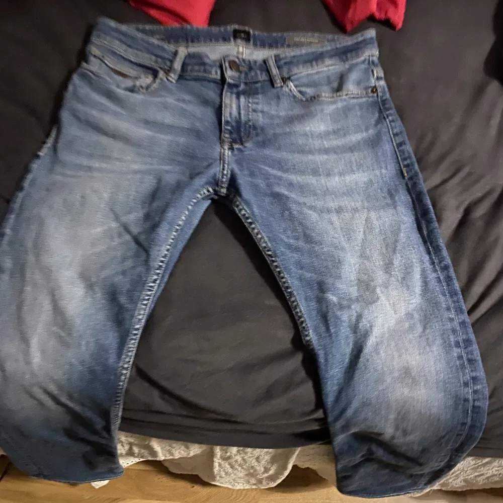 Hugo Boss jeans.  Storlek XS.  Skick: 10/10 aldrig använd . Jeans & Byxor.
