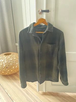 Riley overshirt - Skönt övershirt i fint skick