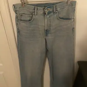Weekday jeans beyond aldrig använda. Prislappar och taggar kvar. Storlek W29 L34 