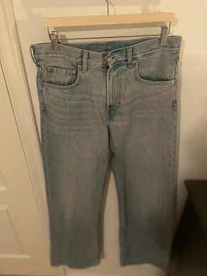 Weekday jeans beyond - Weekday jeans beyond aldrig använda. Prislappar och taggar kvar. Storlek W29 L34 