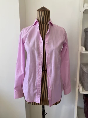 Ny skjorta från Sand - Helt oanvänd skjorta från Sand. Storlek XXS men fungerar för XS. 