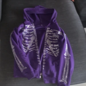 Precious piece la - Bra skick, inte använd så mycket. Vill sälja för att den inte passar. 