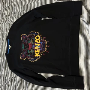 Kenzo sweatshirt - Svart kenzo sweatshirt i storlek M. Så gott som oanvänd