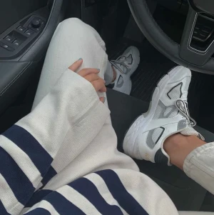 ACTON SNEAKERS VEGAN VIT - ACTON SNEAKERS VEGAN VIT K.COBLER Använda, säljes pga ingen användning längre. Ord 899. 