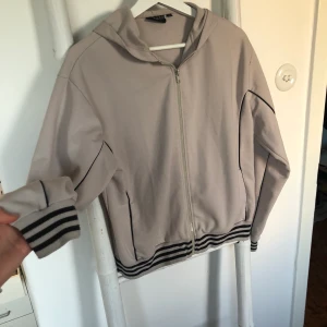 Hoodie - Beige hoodie