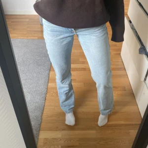 Ljusblåa zarabyxor - Superfina men dom kommer inte till användning längre då jag har ett par andra i samma färg💓