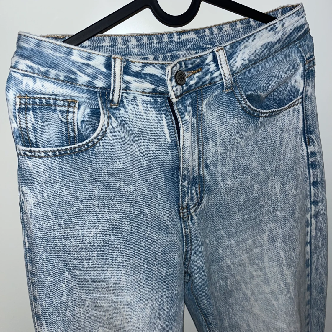 Ljusblå högmidjade jeans - 90