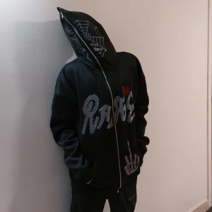 Rhine stone hoodie 3Rare Storlek L - Köpte nyss men var för stor för mig, priss kan diskuteras under köp