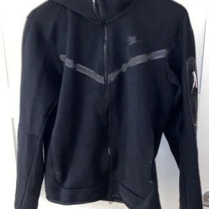 Nike tech fleece - Storlek S Använd max 10 gånger