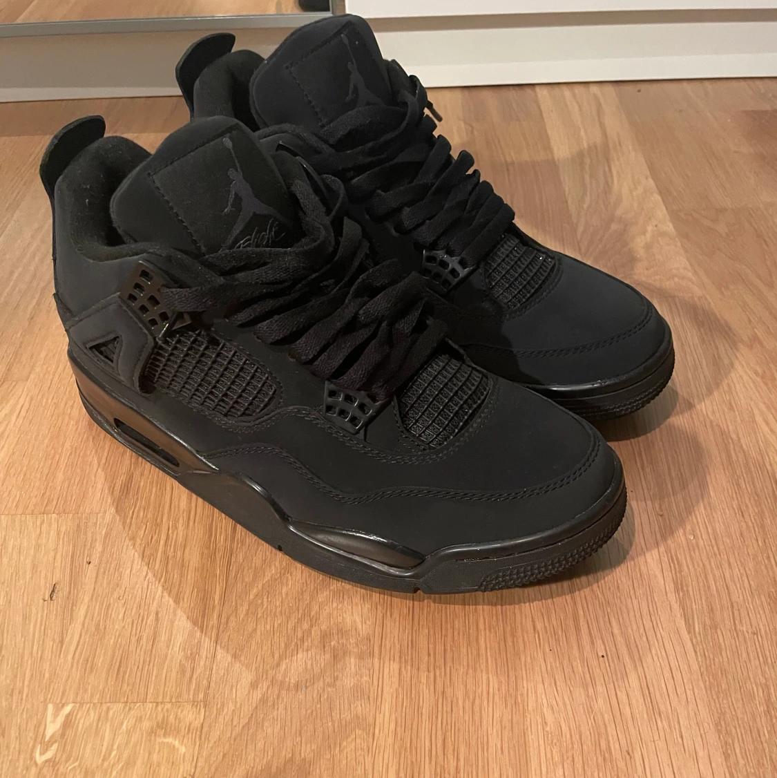 Jordan 4 black cats  - 90