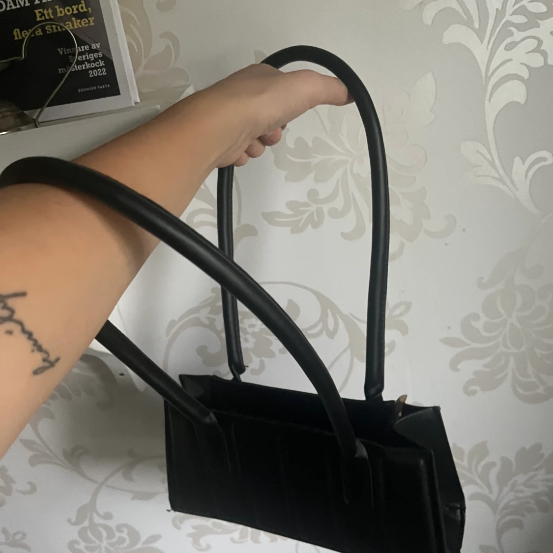 Svart väska  - 91
