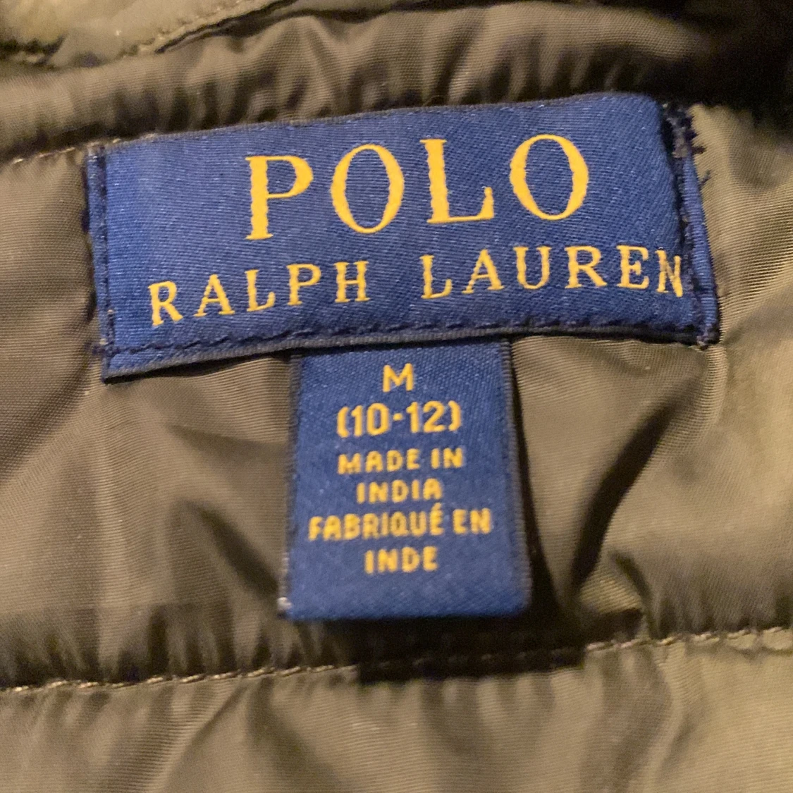 Strl 10-12 år , märket är polo - 90