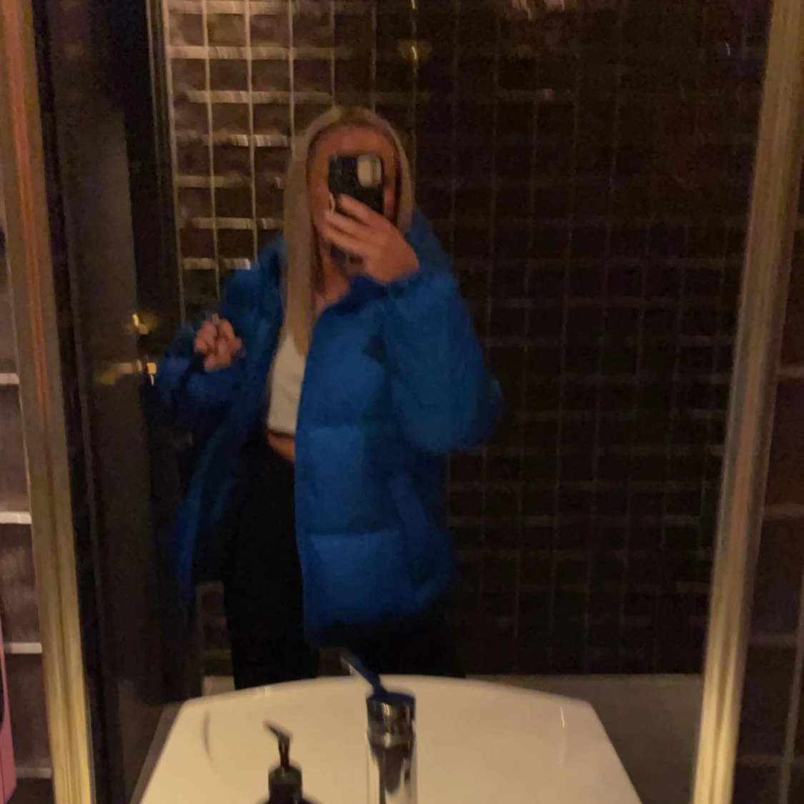 Blå puffer jacka - 90