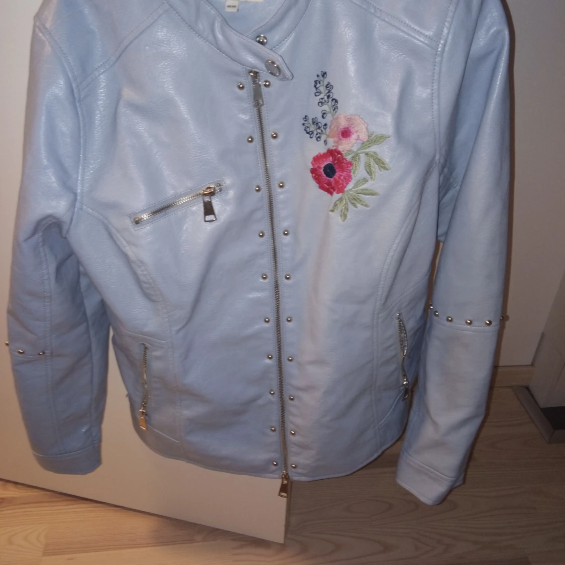 Nya jackor o en väst - 90