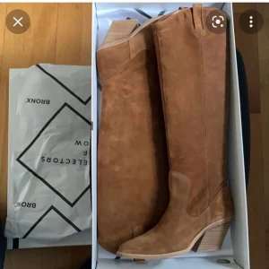 Bronx stövlar - Otroligt fina stövlar som aldrig kommit till användning. Helt nya, säljes med kartong och allt sånt 💕
