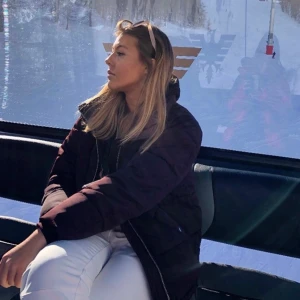 Lila / vin röd puffer vinterjacka - Säljer min älskade lila puffer jacka. Bra skick. Perfelt till vinter  Skriv för mer frågor/ bilder ❤️ Skriv för frakt / mötas upp🫶🏼