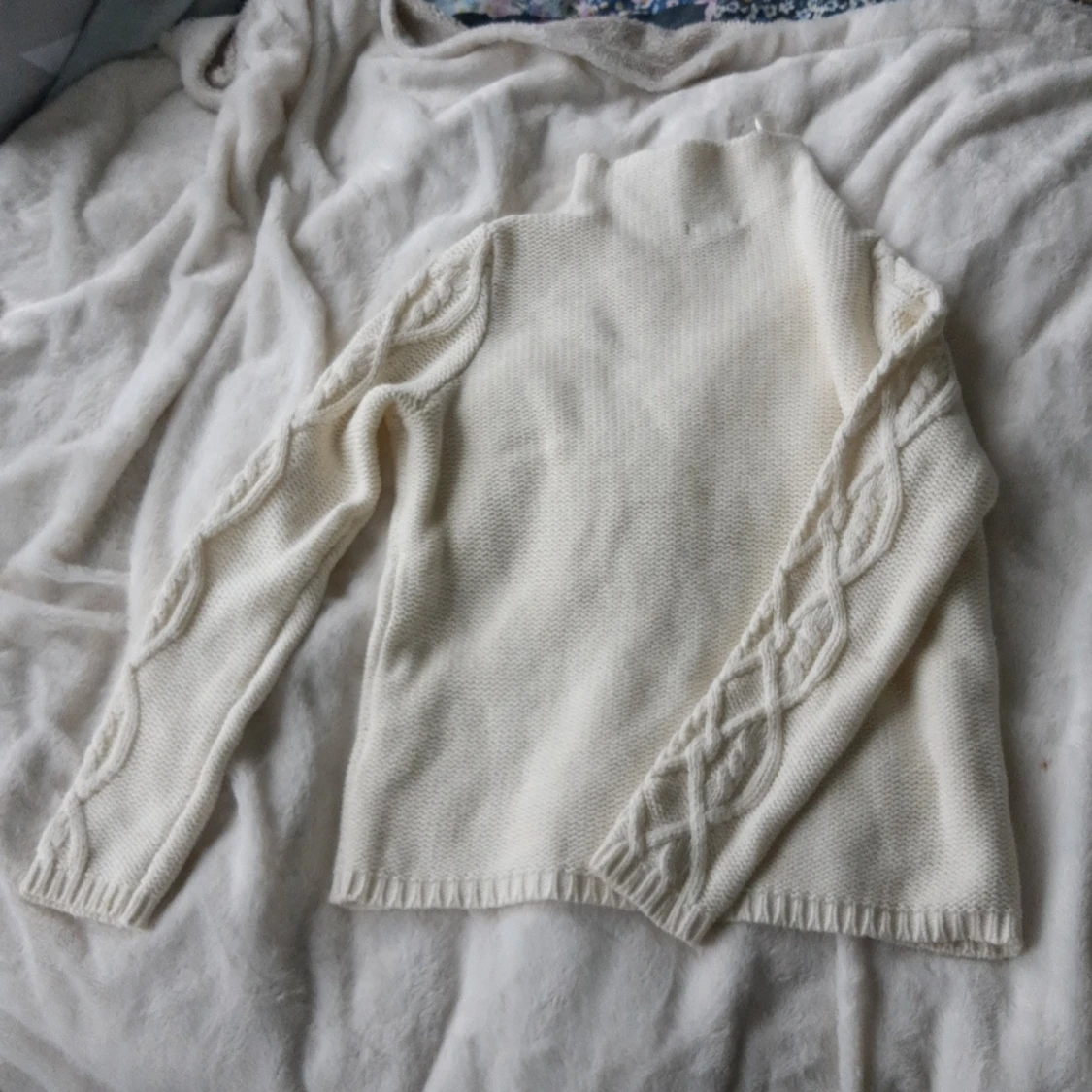 Vit Stickad tröja från Lindex - 91