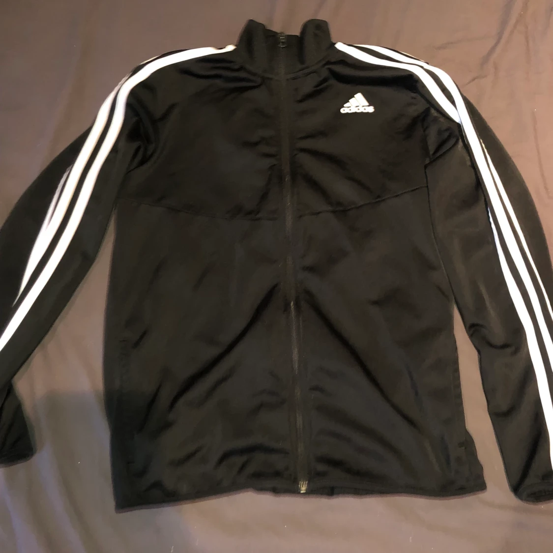 Adidas tjocktröja strl L