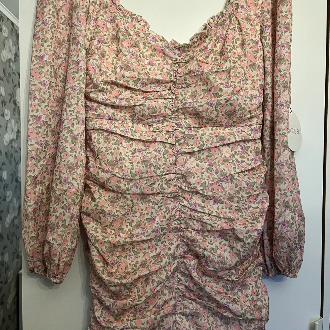 Söt blommig klänning - 91