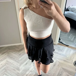 Topp från chiquelle  - En topp i linnetyg från chiquelle, aldrig använd.