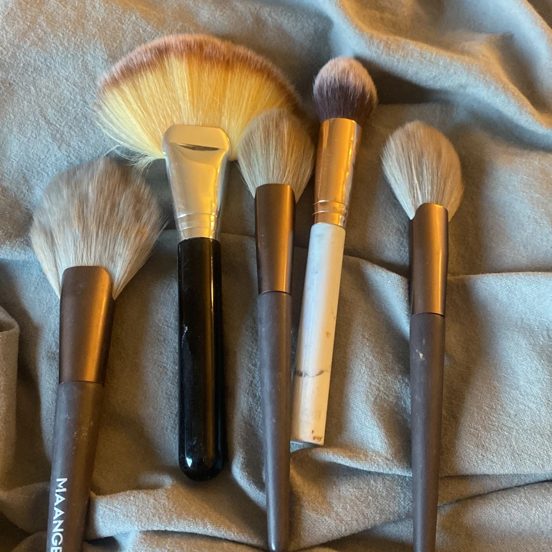 Sminkborsta helt oanvända - 91