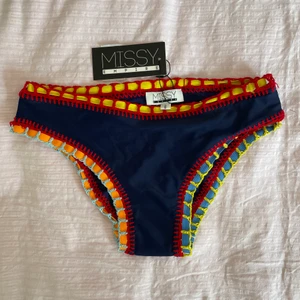 Bikiniunderdel - Köparen står för frakten, aldrig använd (lappar och allt på), från Missy Empire