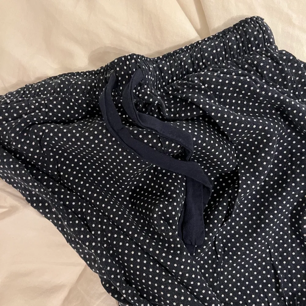 Pricka pyjamasbyxor från h&m. Jeans & Byxor.