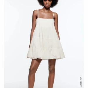 Klänning - Säljer min Zara klänning i Storlek S❤️ Använd endast en gång!