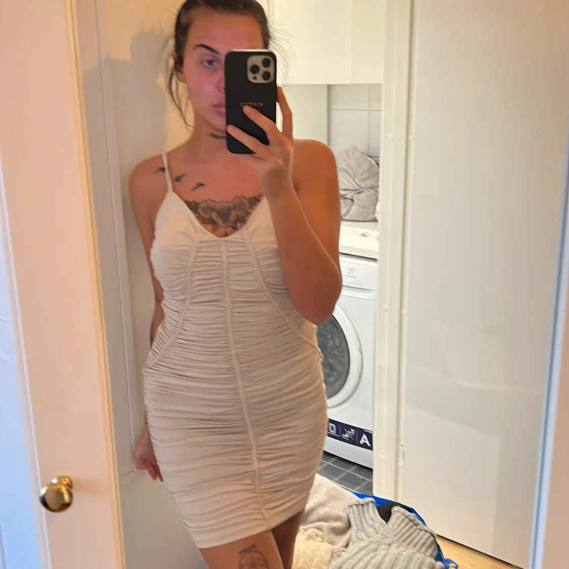 Klänning med scrunch