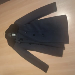 Zara kappa mörk blå stl S  - Jättefin 