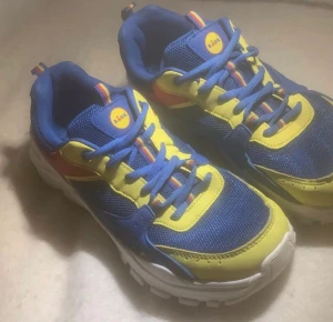 Ursnygga lidelskor  - Lidelskor använda 1-3 gånger jätte sköna och coola.