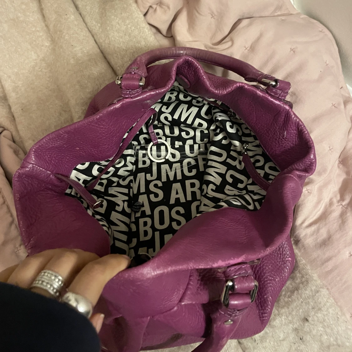 Skitsnygga Marc Jacobs väskan  - 90