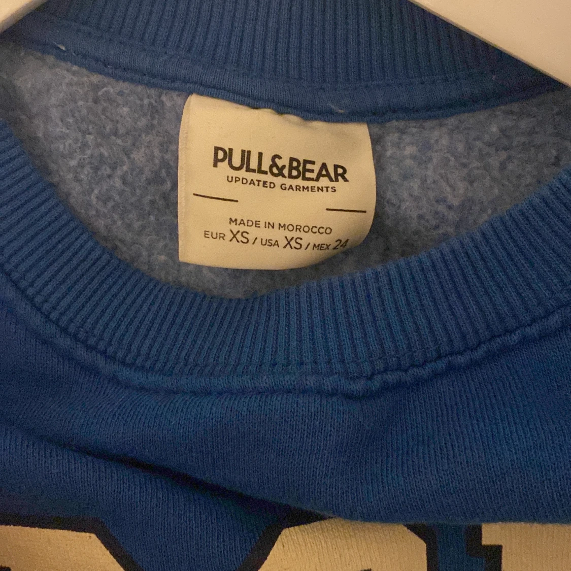 Snygg blå sweatshirt från pull & bear - 91