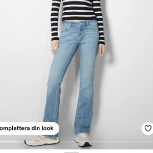 Lågmidjade jeans  - Säljer ett par helt nya lågmidjade jeans från bershka (prislappar kvar).Dom är i Storlek 38. Köpta för 359kr men vill sälja snabbt för 250kr. Jag bjuder på frakten. 