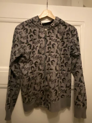 Zip tröja - Vill bah bli av med denna vilket pris som helst egentligen