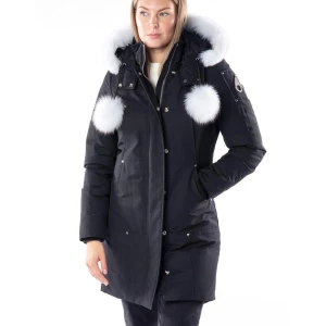 Moose knuckles  - Säljer min oanvända moose knuckles jacka med lappen på Storlek Xl helt ny oanvänd  Finns att hämta i Vällingby. Först till kvarn!  Ny pris 10.999kr  (kan gå ner vid snabbaffär)