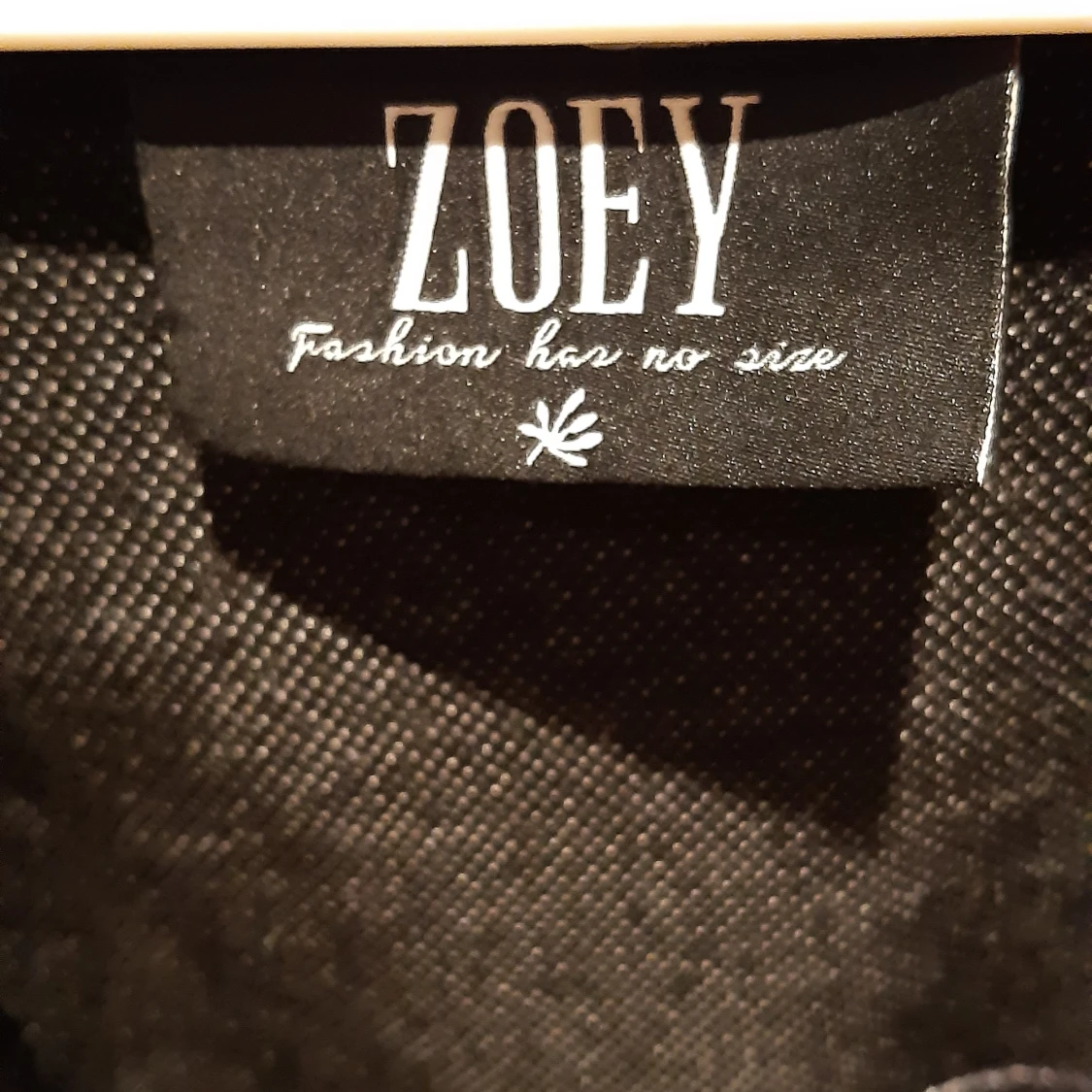 Större tröja (lång framtil till knäna) - 90