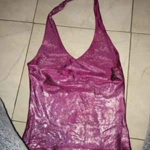 Top  - Lilla glittrig top 