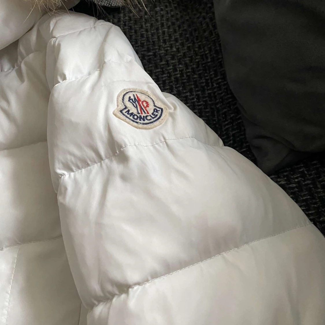 monclear jacka vit - 90