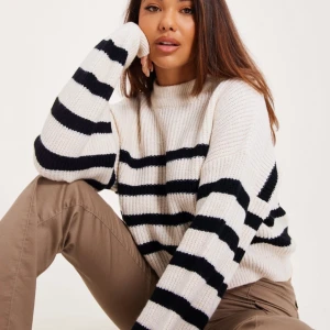 Soft knit sweater - Helt oanvänd stickad tröja från Nellys egna märke, NLY Trend. Nypris: 399kr