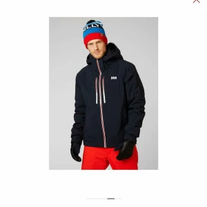 Noronno jacket - Helt ny använt för att prova men ser jötte fint ut. Sök javka nh oriss ligger på 5-700kostar.