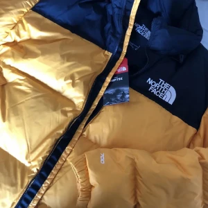The north face Nuptse  - Ny   Storlek L