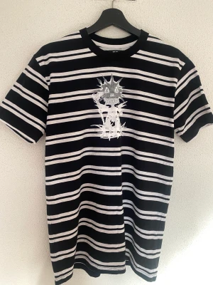 Drain Gang Chaos Tee - Köpt i Amsterdam.  Skriv inte om du inte är seriös. 