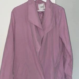 Tunn kappa/kavaj  - Rosa jacka