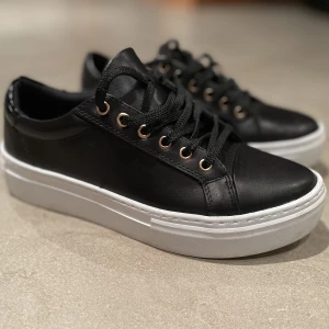 Vagabond skor - Skor Zoe från Vagabond, storlek 38. Använda 1 gång, nypris 1200. Pris kan diskuteras 