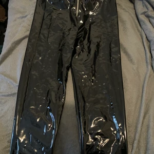 Lackbyxor - Aldrig använt dessa då dom är för stora.