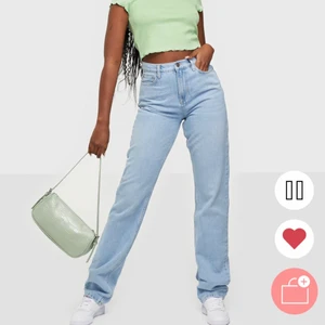 Straight leg jeans  - Säljer dessa jättesnygga straight leg jeans. Nypris 600kr säljer för 300kr. Helt oanvända💕