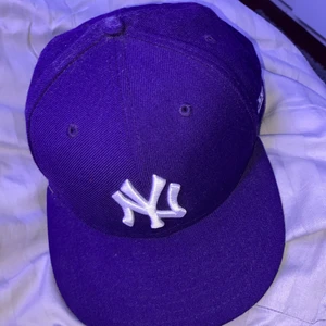 new era keps Storlek 56.8/7 8/1 - Lila new era keps storlek 56.8.                                                        