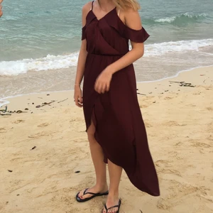 Klänning strl 38 - Fin långklänning från Gina tricot i strl 38. Pris 100 kr (exlusive 66kr frakt)